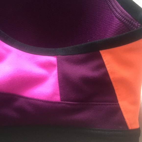 Victoria's Secret sports bra - Picture 3 of 6